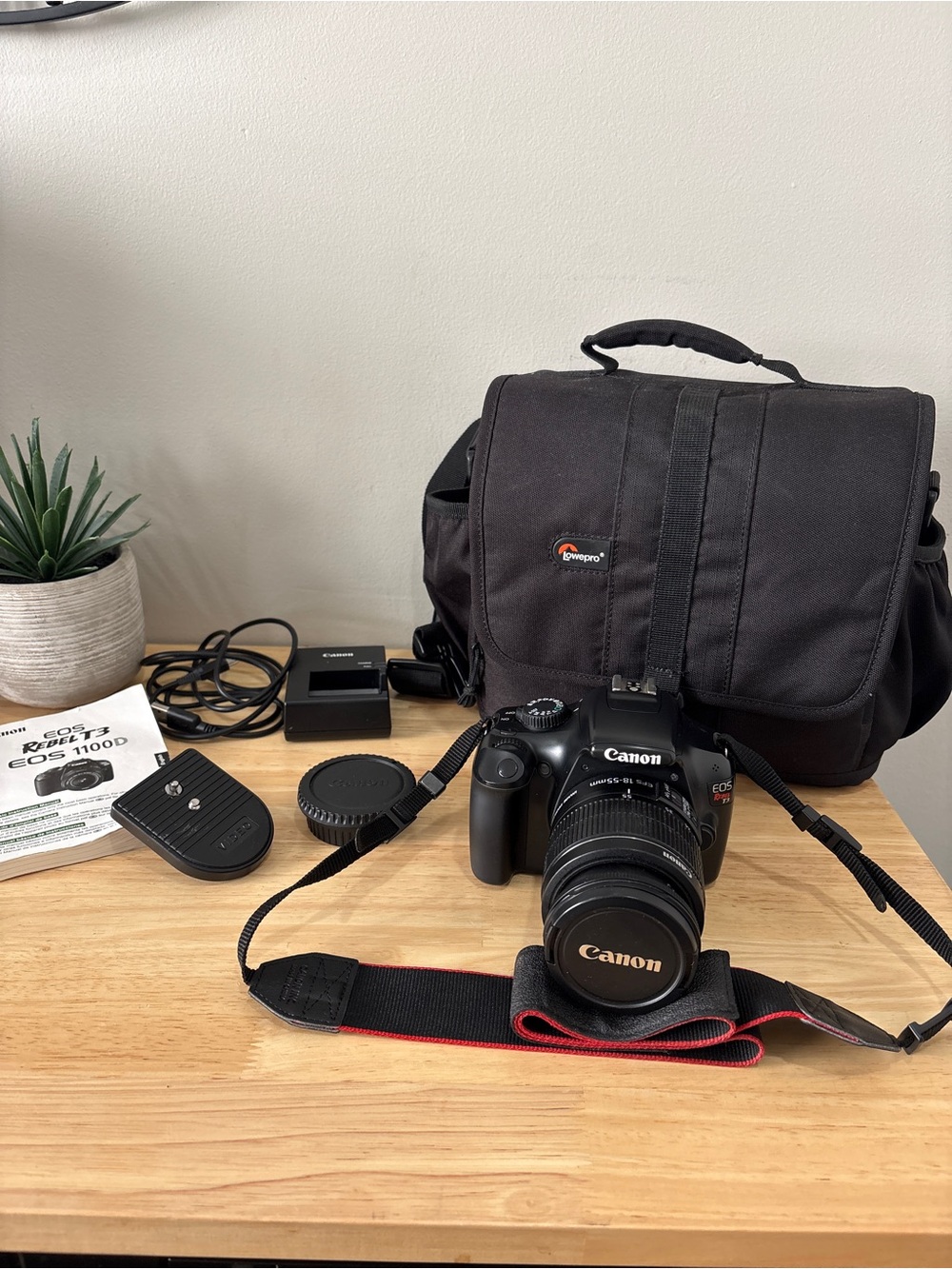 Canon EOS Rebel T3 (DS126291) DSLR with Bag